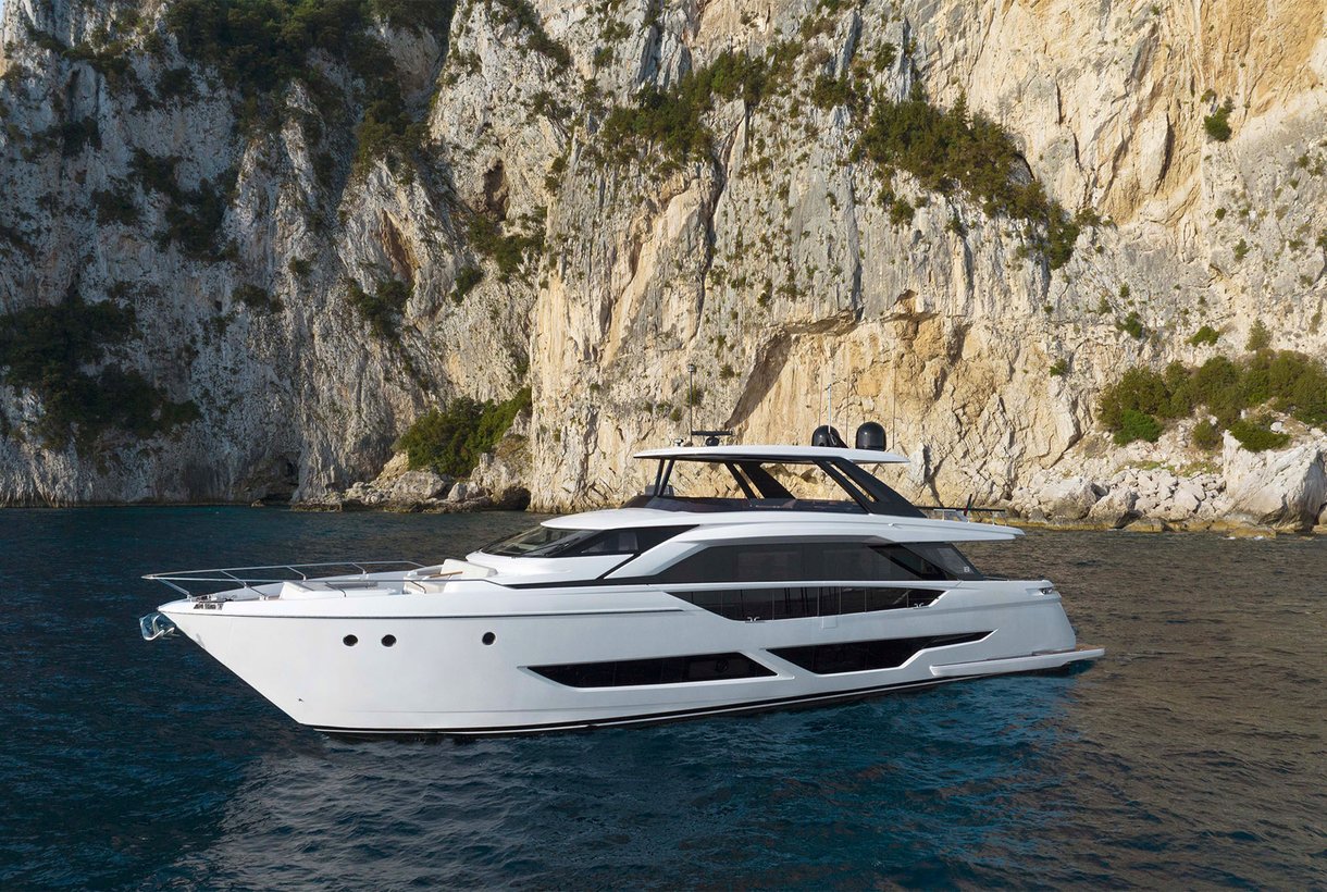 A symphony of beauty and luxury. Ferretti Yachts 860