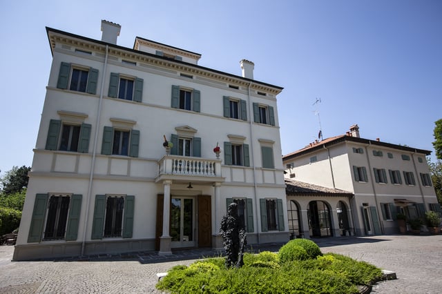 Ernestomeda provided the kitchens for the new Country House created by Massimo Bottura and Lara Gilmore