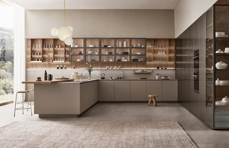 La cocina K-lab, con alto grado de personalización, es la indiscutida protagonista de Navetta 30, el nuevo yate de Custom Line.
