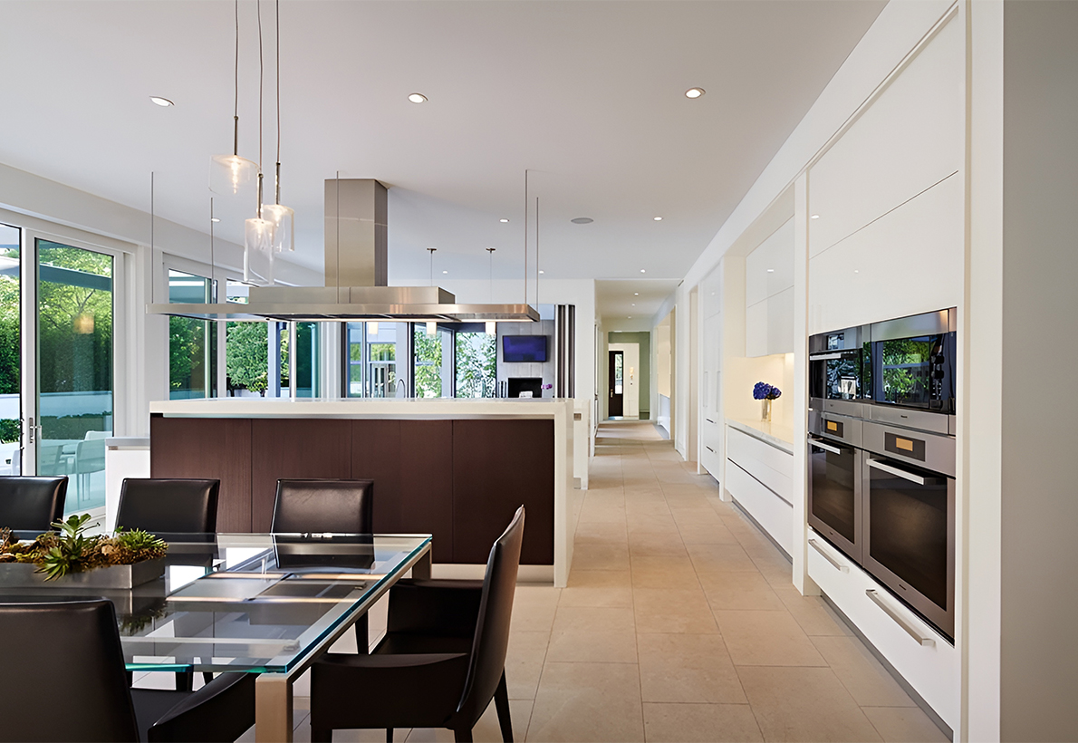 Kitchen “with a view”. The regenerative power of natural light.